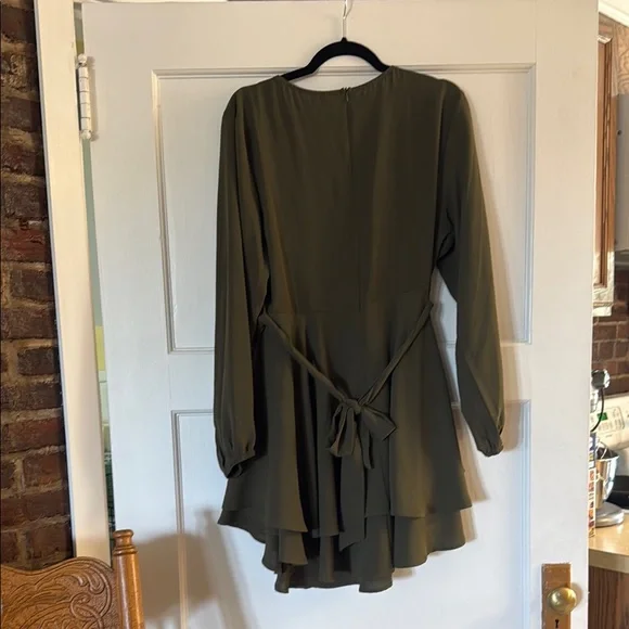 Amazon Green Tiered Wrap Dress with Long Bishop Sleeves - Picture 3 of 3